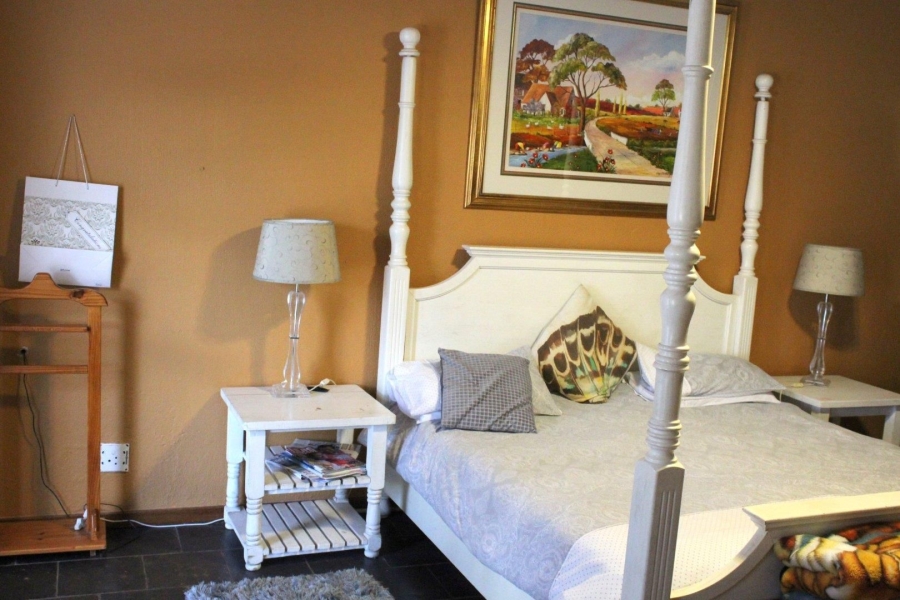 6 Bedroom Property for Sale in Van Der Hoff Park North West